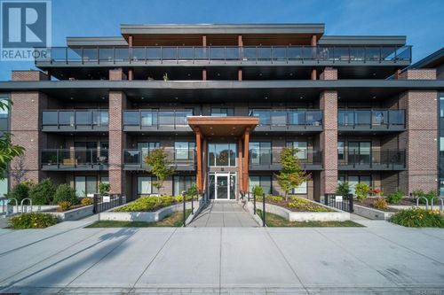 404-135 Haliburton St, Nanaimo, BC, V9R4V9 | Card Image