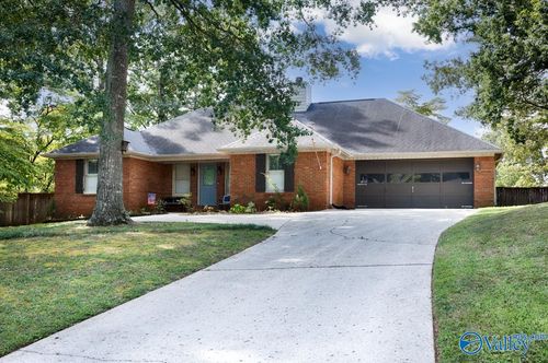 104 Glenmore Dr, Madison, AL, 35757-8905 | Card Image