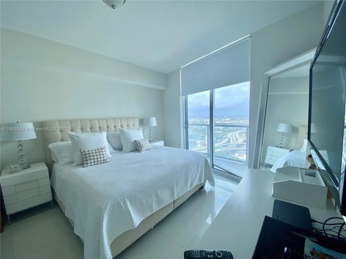 apt-3207-185 Sw 7th St, Miami, FL, 33130-2982 | Card Image