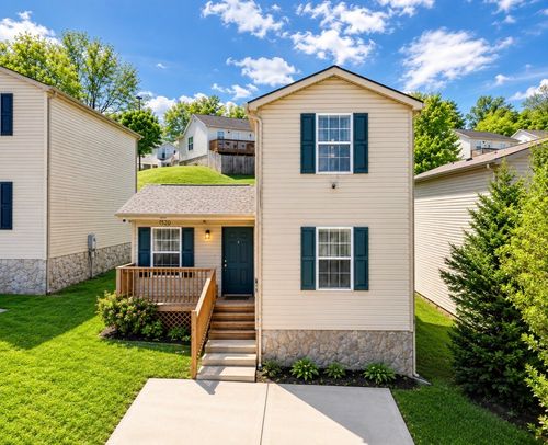 206 Brittany Park Cir, Antioch, TN, 37013-3669 | Card Image