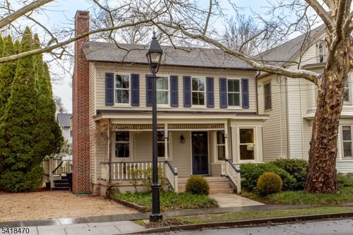 9 Bridge St, Stockton, NJ, 08559-2102 | Card Image