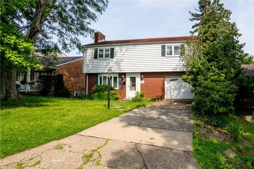 2429 Rose Garden Rd, Pittsburgh, PA, 15220-4030 | Card Image