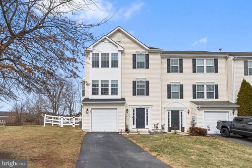 256 S Savanna Dr, POTTSTOWN, PA, 19465-6603 | Card Image