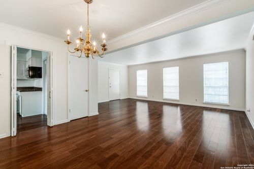 108-108 Ruelle, San Antonio, TX, 78209-4066 | Card Image