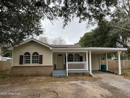 2307 Cleveland Ave, Pascagoula, MS, 39567-6713 | Card Image