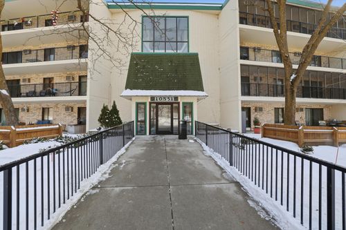 312-10531 Cedar Lake Road, Hopkins, MN, 55305 | Card Image