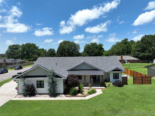 205 Center St, Allen, OK, 74825-8177 | Card Image
