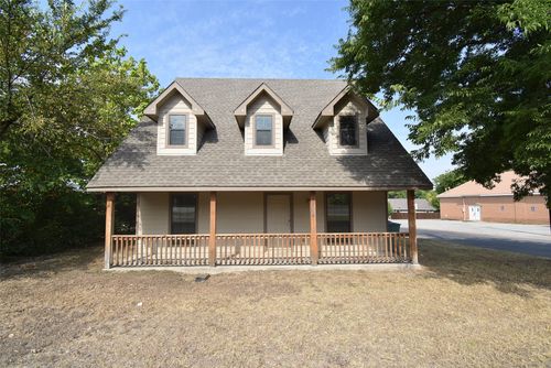 704 S Dewey Ave, Sherman, TX, 75090-8302 | Card Image