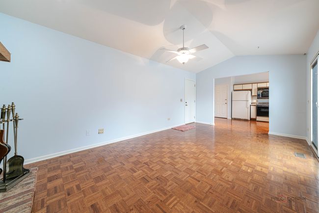 2021 Liberty Ln, House other with 3 bedrooms, 2 bathrooms and 2 parking in Gurnee IL | Image 11