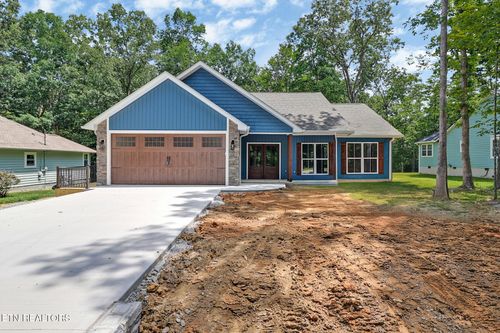 156 Pomeroy Dr, Crossville, TN, 38558-6905 | Card Image