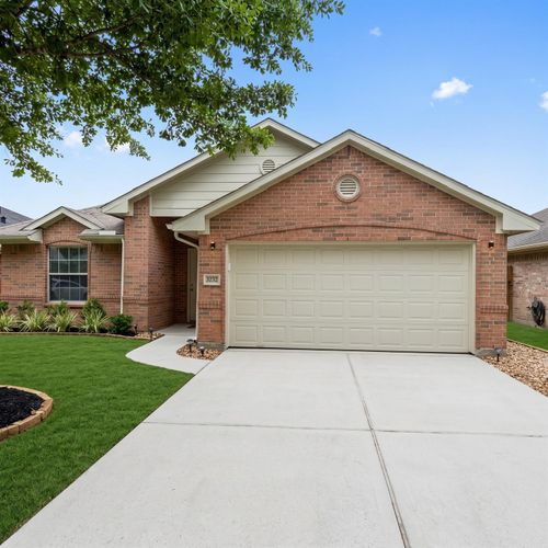 32327 Cross Spring Park Ln, Conroe, TX, 77385-3011 | Card Image
