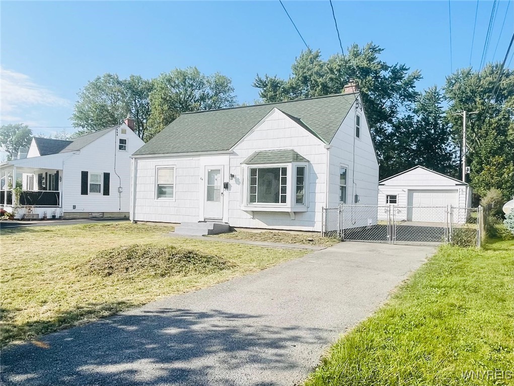 Marilyn Dr, Buffalo, NY 14225