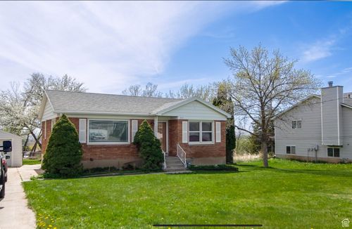 331 Elberta Dr, Pleasant View, UT, 84414-1403 | Card Image
