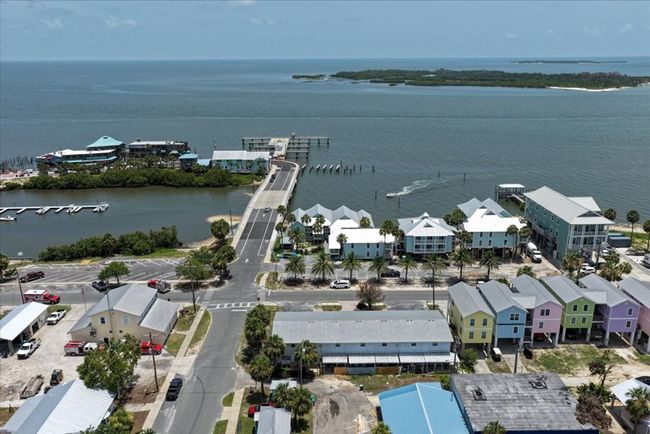 511 1 St St, Townhouse with 2 bedrooms, 2 bathrooms and null parking in CEDAR KEY FL | Image 10