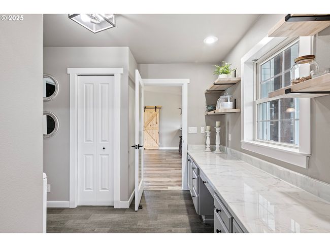 34207 Enos Dr, House other with 5 bedrooms, 5 bathrooms and 2 parking in Halsey OR | Image 12