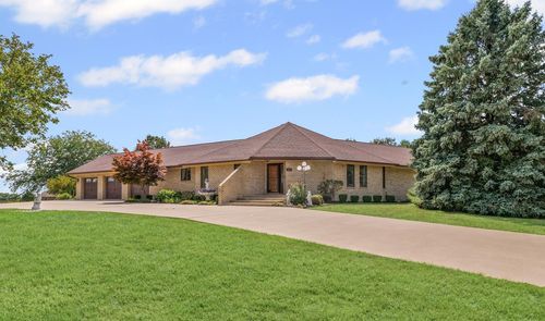 800 Cambridge Dr, Paxton, IL, 60957-1876 | Card Image
