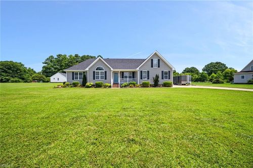 102 Country Meadows Dr, South Mills, NC, 27976-9550 | Card Image