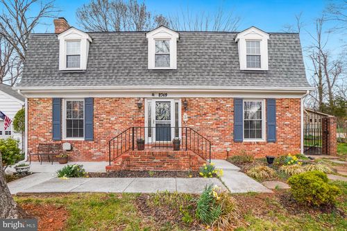 8749 Weir St, MANASSAS, VA, 20110-4734 | Card Image