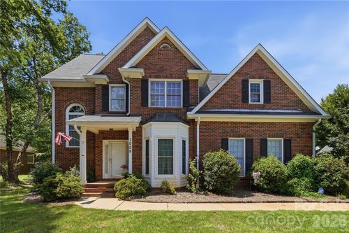 1009 Millwright Ln, Matthews, NC, 28104-2958 | Card Image