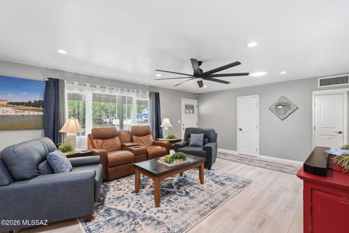 1801 N Howard Boulevard, Tucson, AZ, 85716 | Card Image