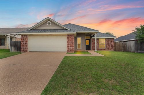 10121 Salem Way, Waco, TX, 76708-5882 | Card Image