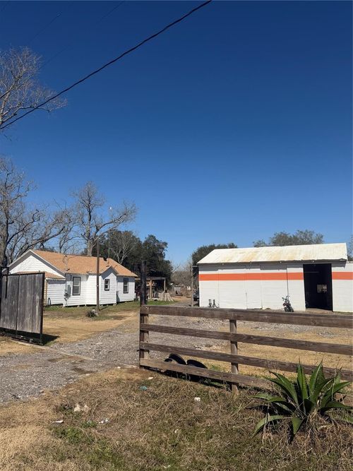 9619 Iago St, Boling, TX, 77420-9794 | Card Image