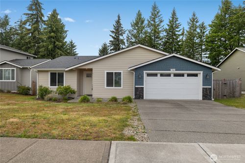701 Myers St Se, Rainier, WA, 98576-9201 | Card Image