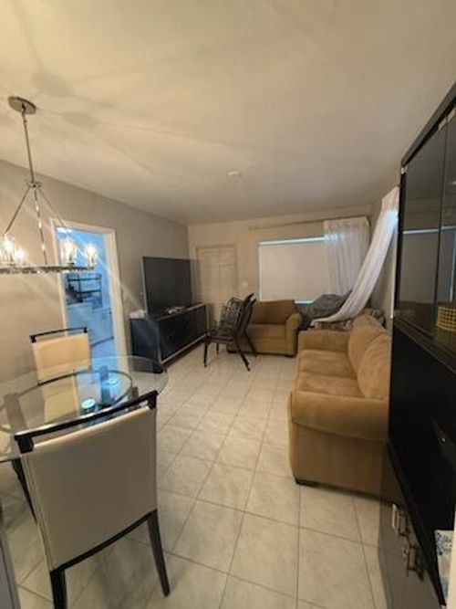 611-1150 Atlantic Shores Blvd, Hallandale Beach, FL, 33009-2698 | Card Image