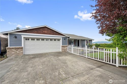317 Teresa St, Camano Island, WA, 98282-6308 | Card Image