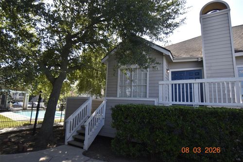 804-111 Dunbar Estates Dr, Friendswood, TX, 77546-2182 | Card Image