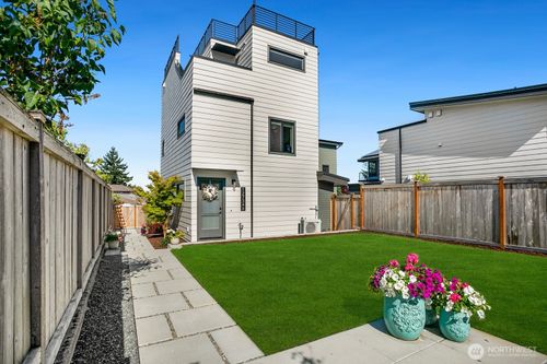 12734 B 7th Ave Nw, Seattle, WA, 98177 | Card Image