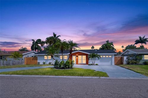 1524 Carson Cir Ne, ST PETERSBURG, FL, 33703-4242 | Card Image