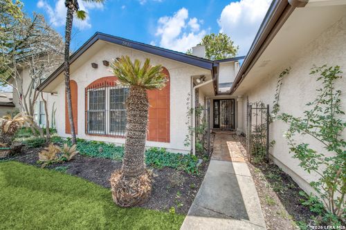5866 Royal Rdg, San Antonio, TX, 78239-1403 | Card Image