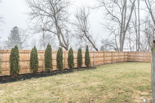 7331 Elmwood Rd, Temperance, MI, 48182-1406 | Card Image