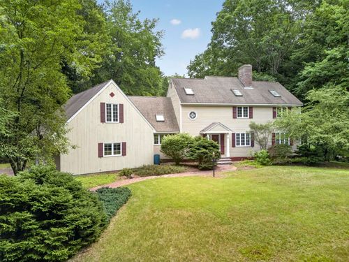62 Hearthside Cir, Bedford, NH, 03110-4627 | Card Image