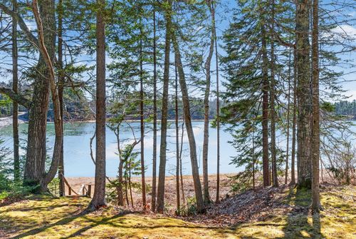 64 High Head Road, Harpswell, ME, 04079 | Card Image