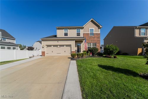1997 Spruce Ln, Painesville, OH, 44077-6164 | Card Image
