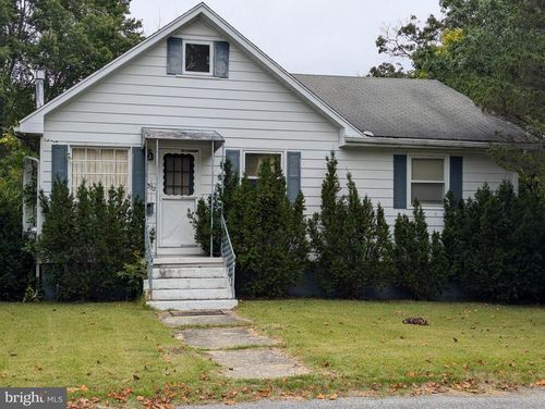 332 Maple St, Millville, NJ, 08332-6618 | Card Image