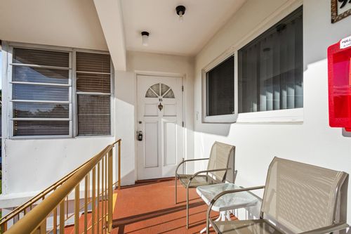 95 Plymouth L, West Palm Beach, FL, 33417-1653 | Card Image