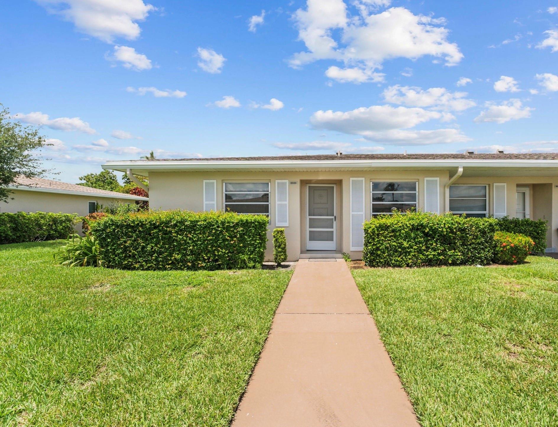 Warwick Dr, Boca Raton, FL 33433