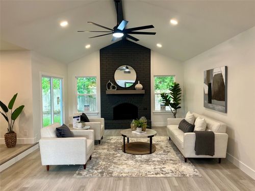 10505 Parkfield Dr, Austin, TX, 78758-4747 | Card Image