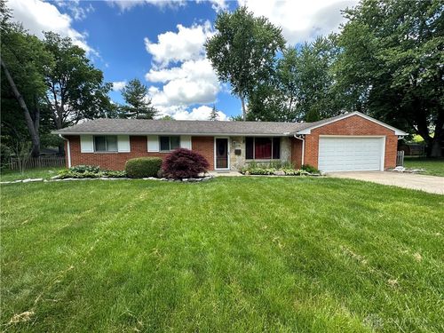 5115 Crispy Dr, Centerville, OH, 45440-2202 | Card Image