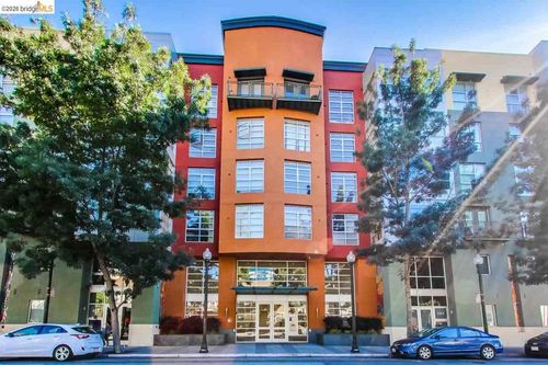 585 9th St, Oakland, CA, 94607-4702 | Card Image