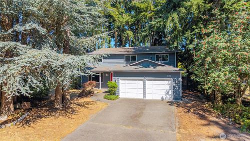 2122 Fireside Ln, Oak Harbor, WA, 98277-8805 | Card Image