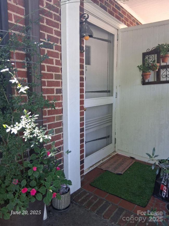 274 N Mulberry St, Condo with 3 bedrooms, 2 bathrooms and null parking in Statesville NC | Image 22