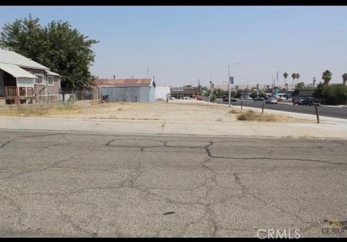  6th Street, Taft, CA, 93268 | Card Image