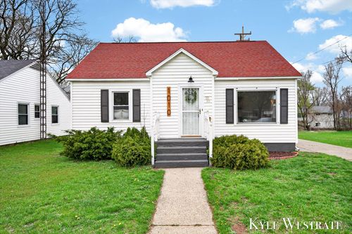 1010 Allen Ave, Muskegon, MI, 49442-3702 | Card Image