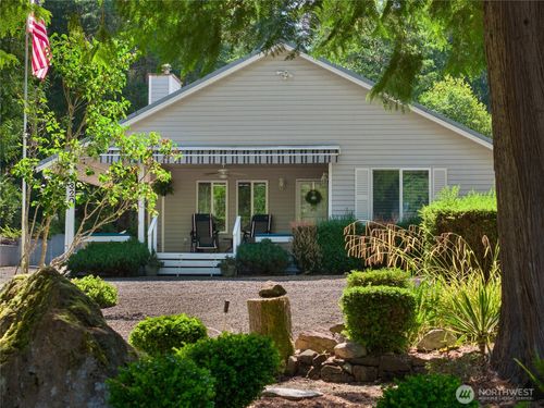 320 E Ballantrae Dr, Shelton, WA, 98584-8541 | Card Image