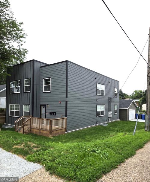 1911 E 32nd St, Minneapolis, MN, 55407-1912 | Card Image