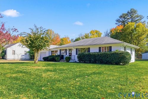 230 Park Dr S, Petersburg, VA, 23805-2625 | Card Image